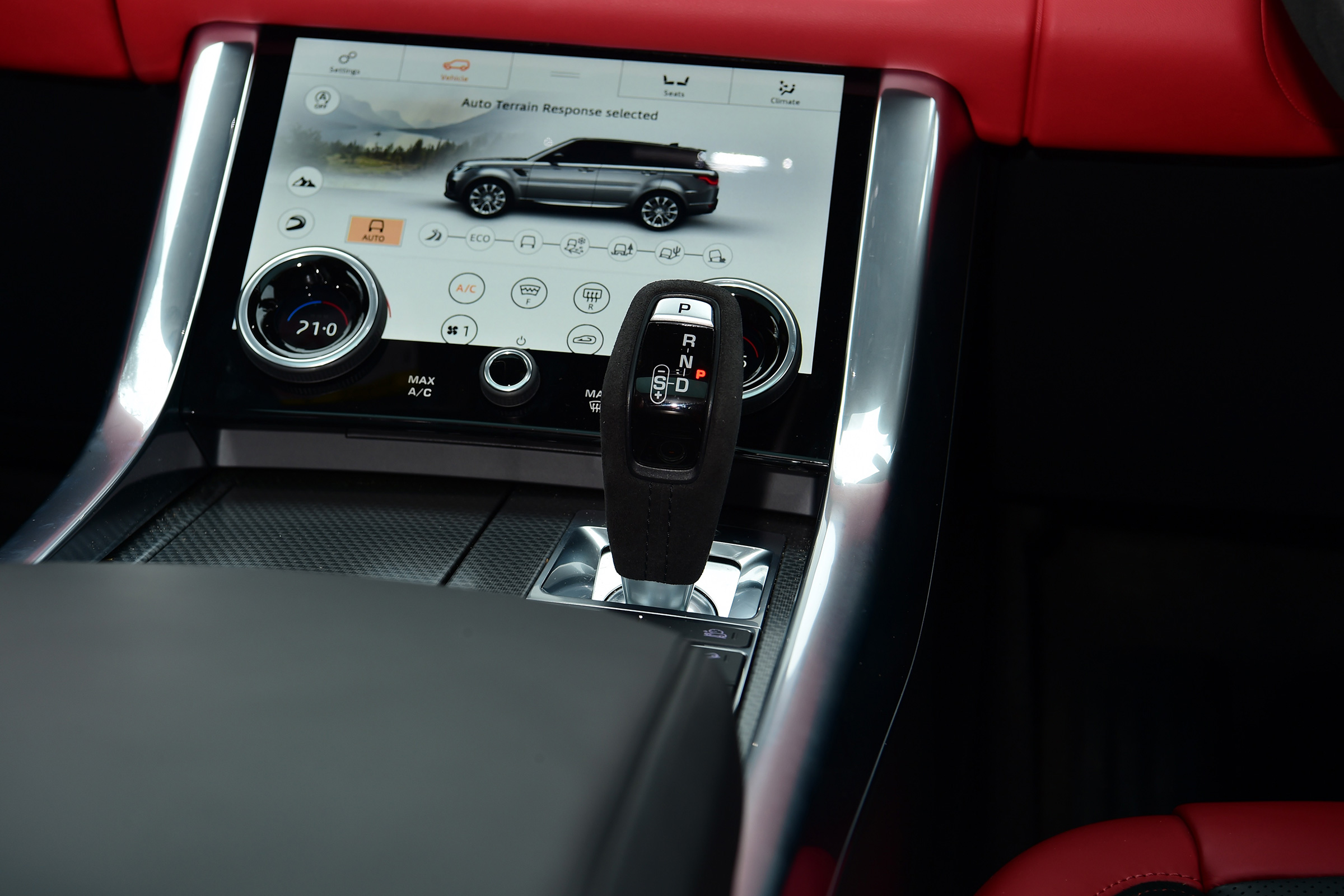 Range Rover HST - interior