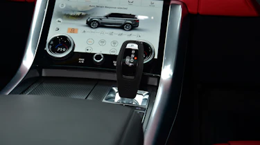 Range Rover HST - interior