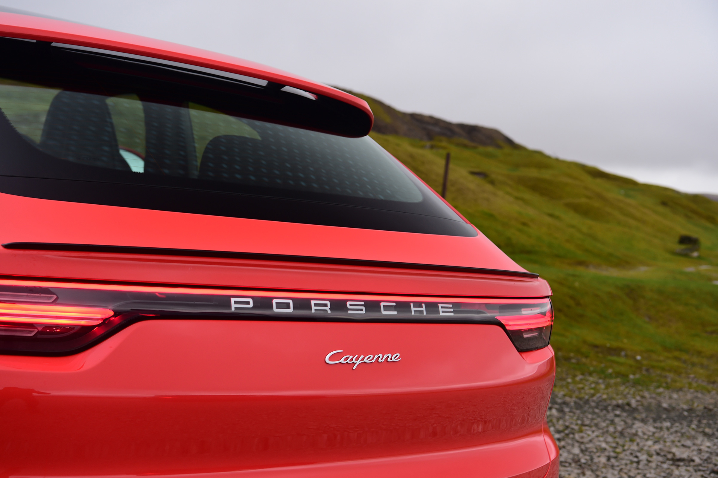 Porsche Cayenne Coupe - brake light
