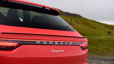 Porsche Cayenne Coupe - brake light
