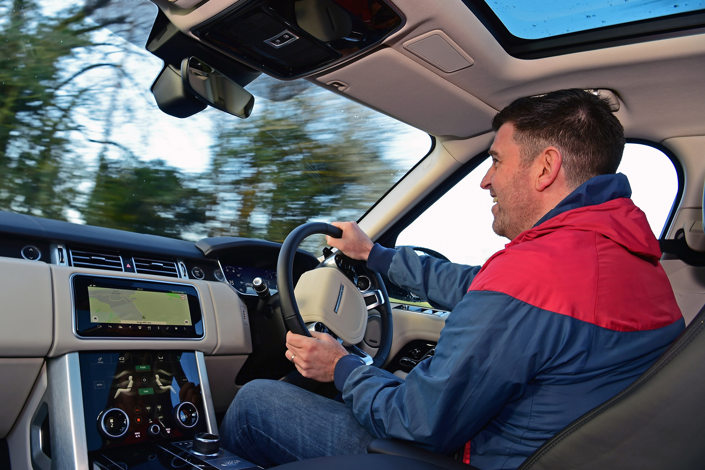 Range Rover P400 - interior