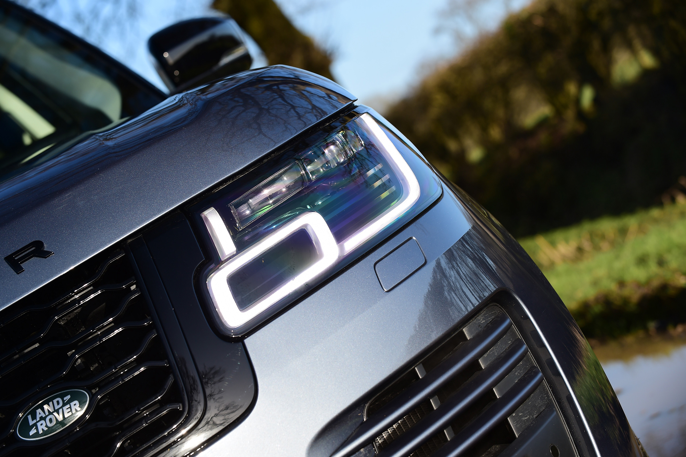Range Rover P400 - headlight