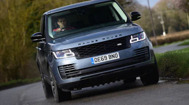 Range Rover P400 - front cornering