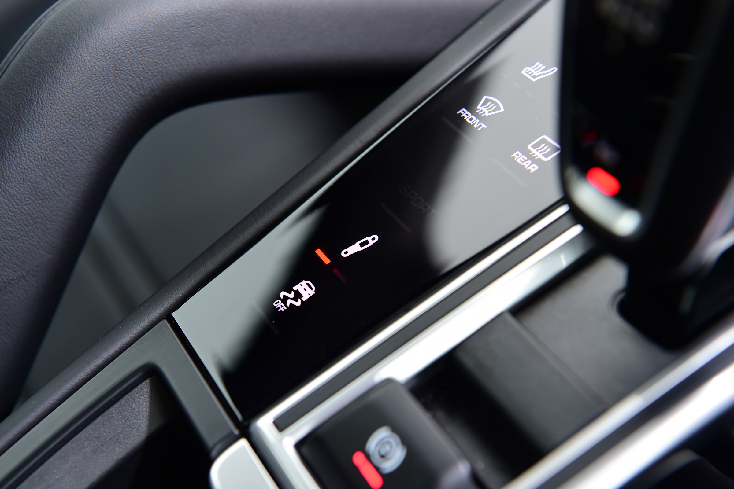 Porsche Cayenne Coupe - interior