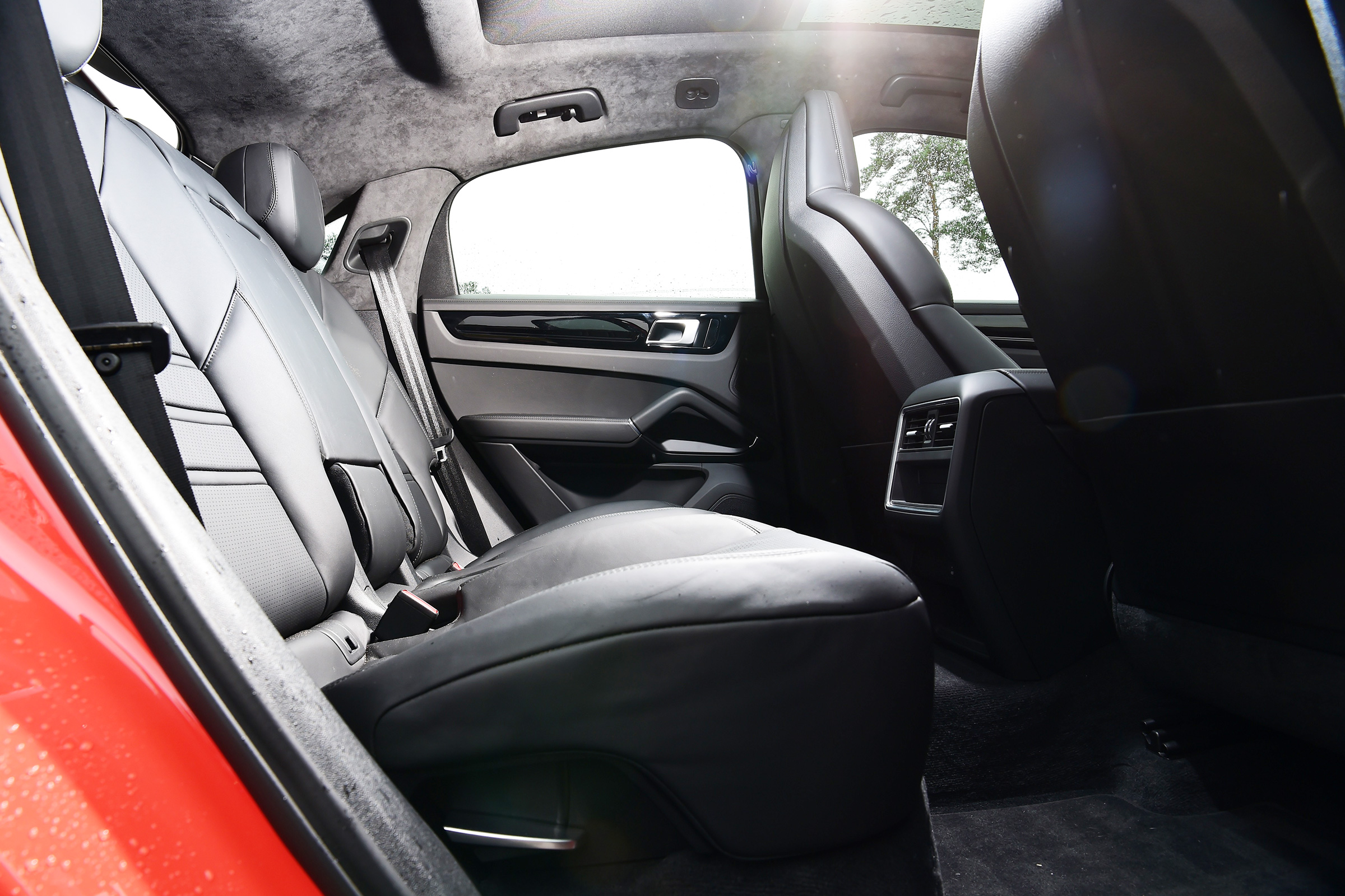 Porsche Cayenne Coupe - interior