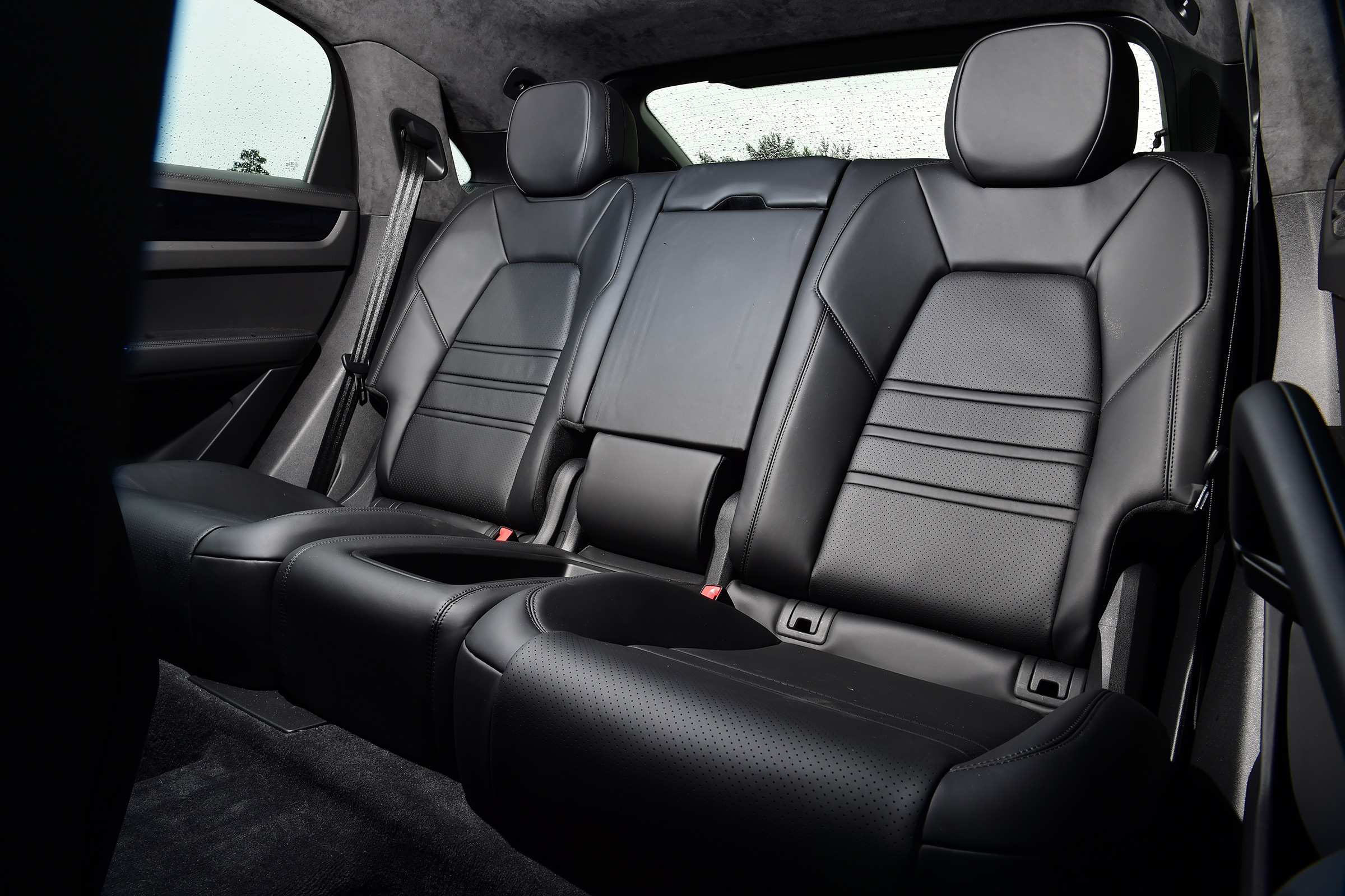 Porsche Cayenne Coupe - interior