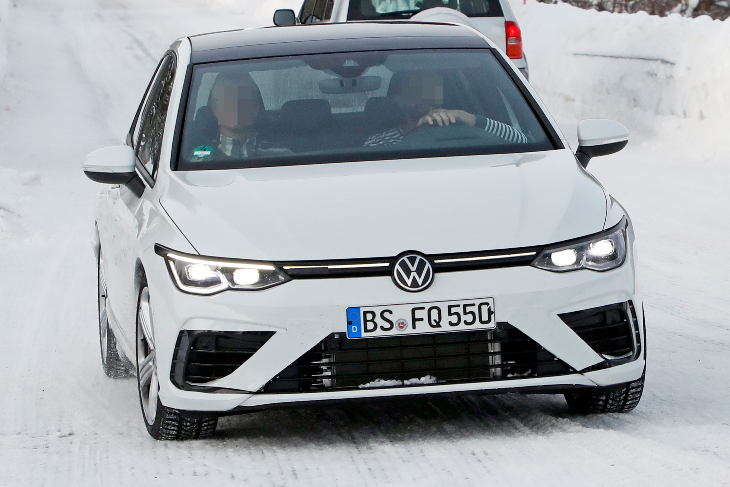 2020 Volkswagen Golf R - minimal disguise - front tracking