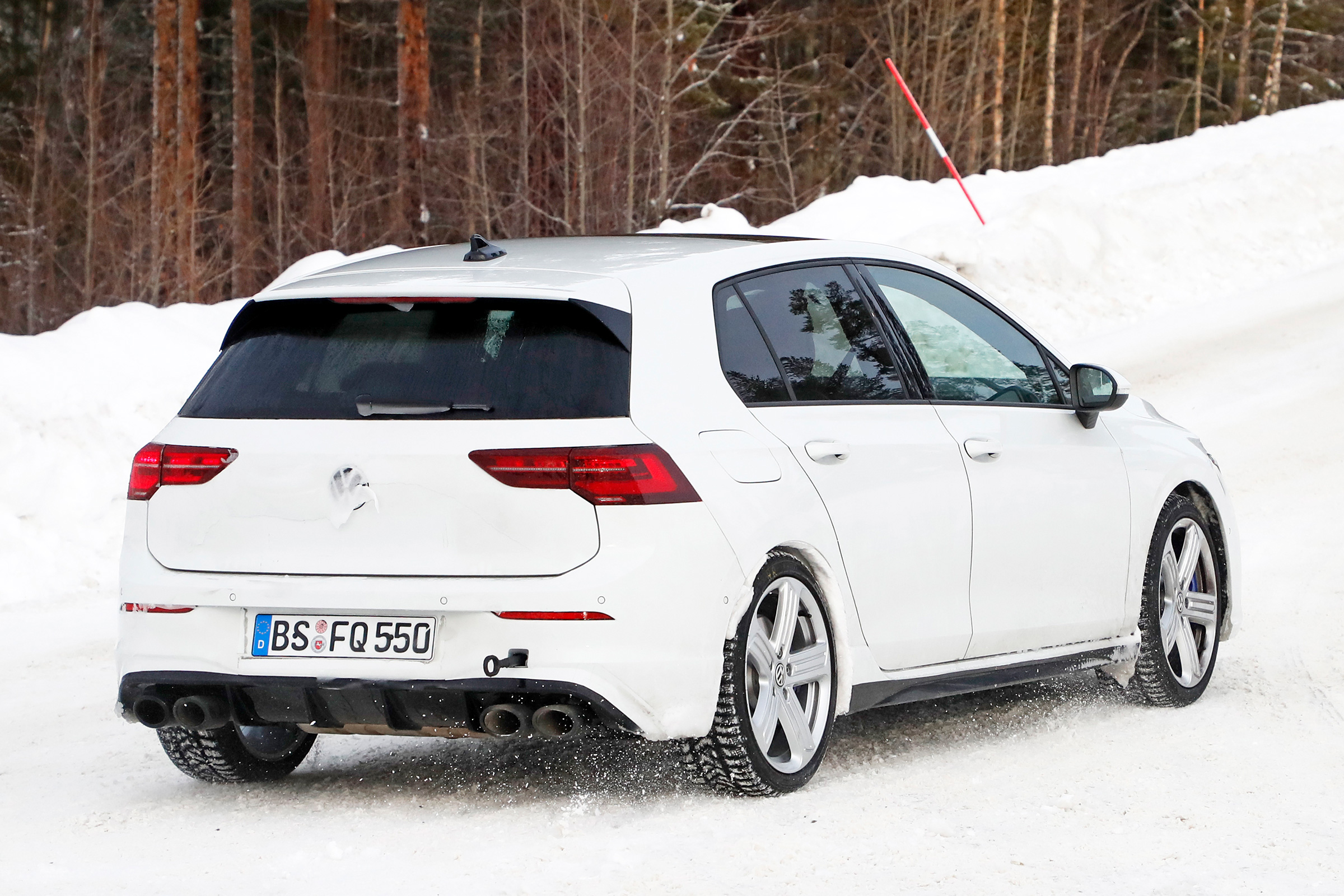 2020 Volkswagen Golf R - minimal disguise - rear 3/4 tracking