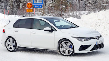 2020 Volkswagen Golf R - minimal disguise - front cornering