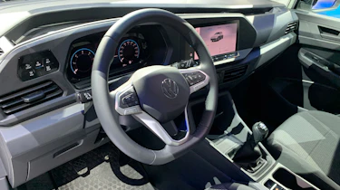 VW Caddy - dash reveal