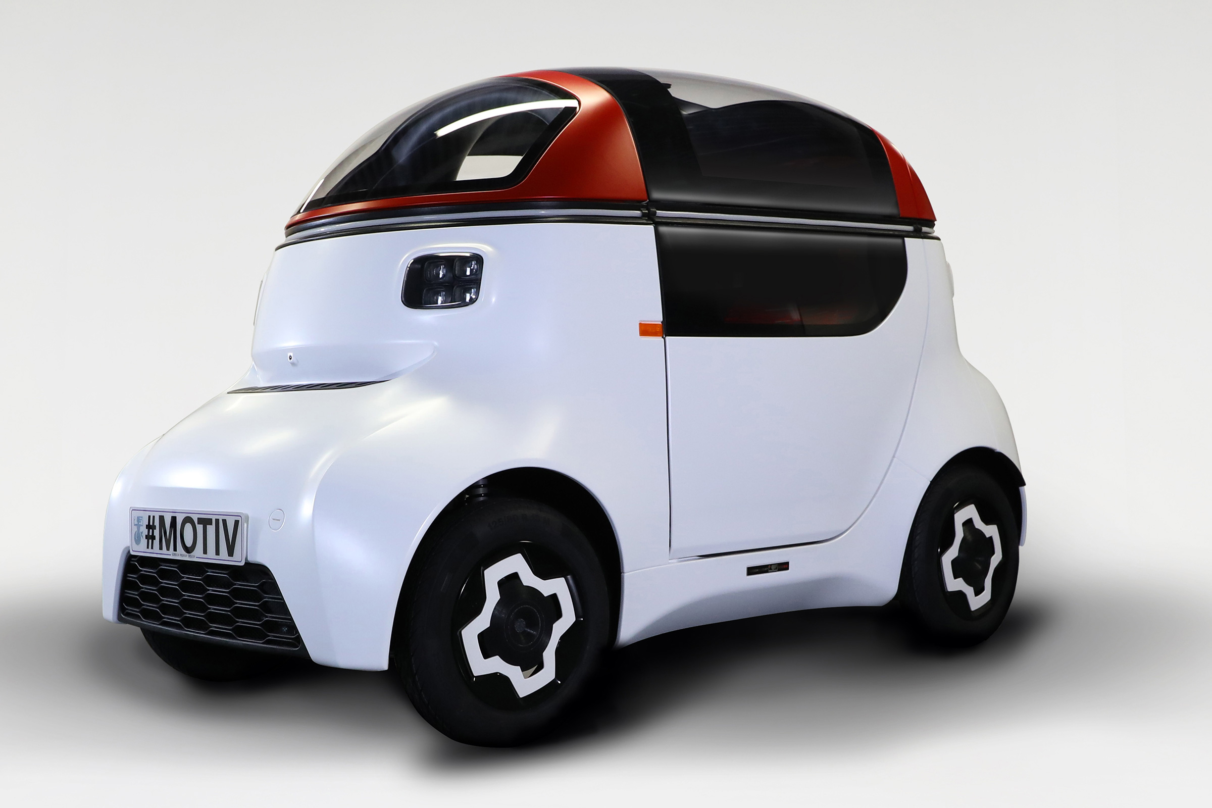 Gordon Murray Design Motive Pod - front 3/4