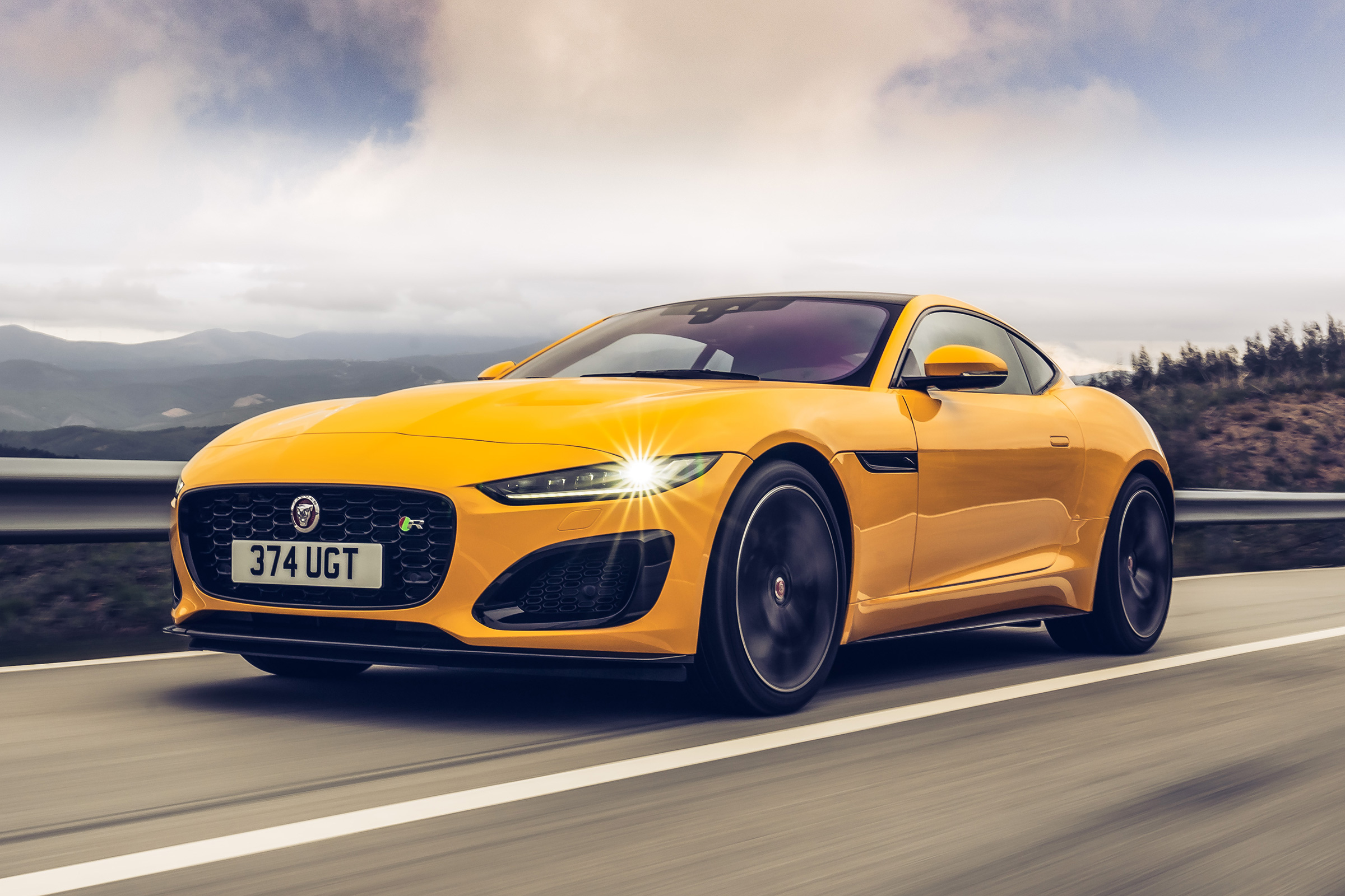 2020 Jaguar F-Type - front tracking