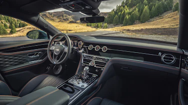 Bentley Flying Spur Verdant - Front Interior