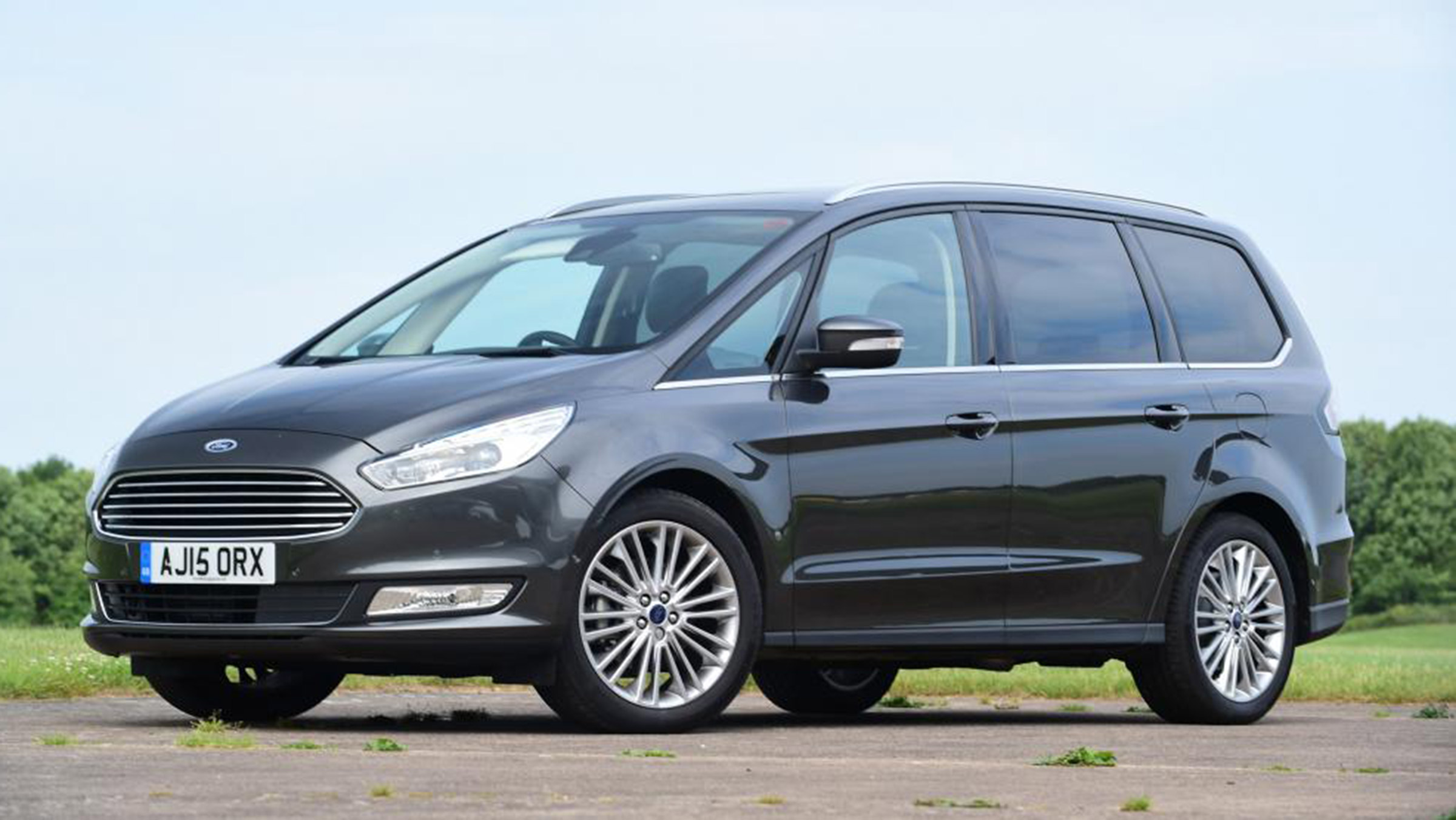 Ford Galaxy - static front corner