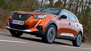 Peugeot 2008 - front tracking