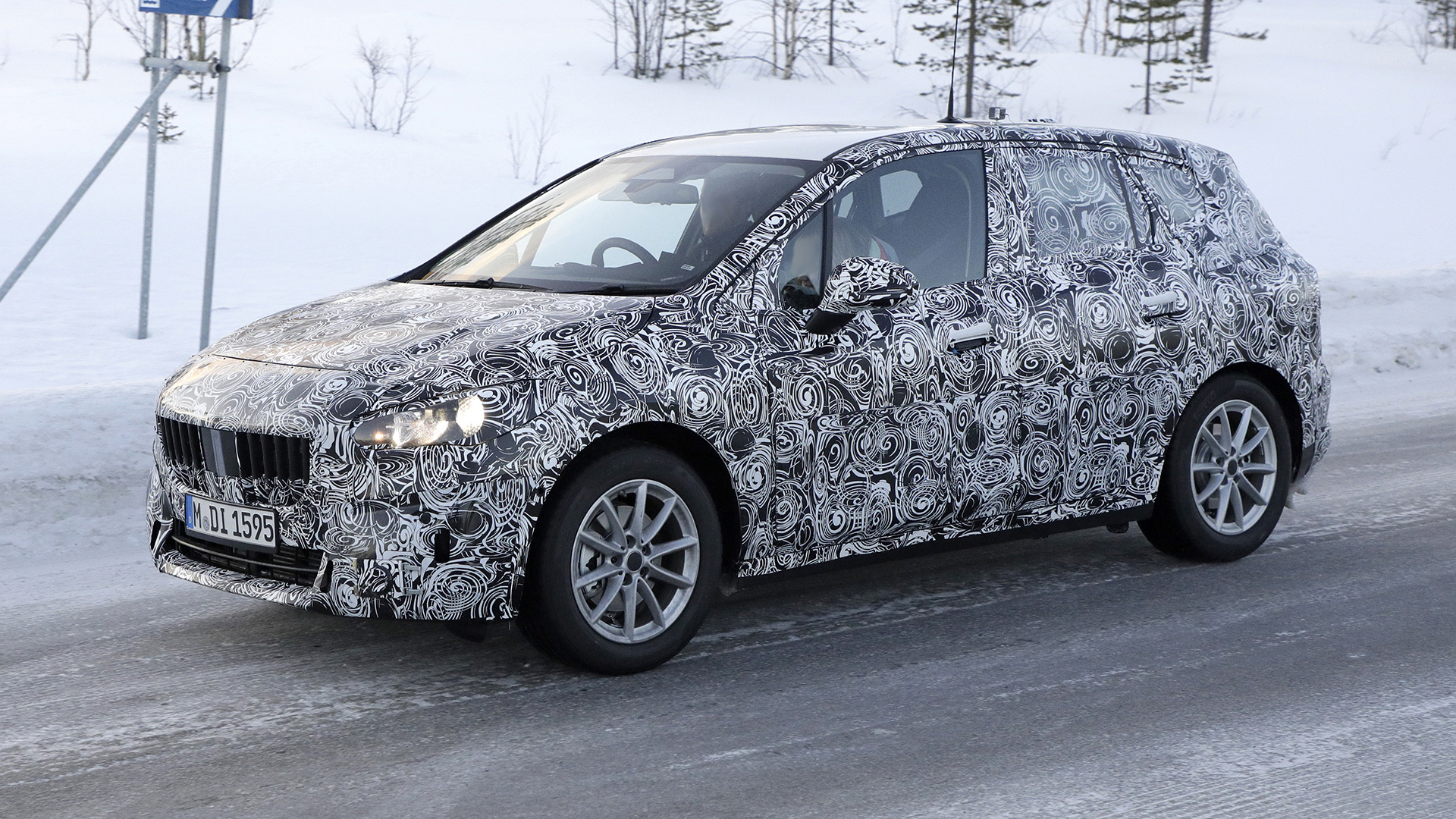 BMW 2 Series Tourer spy - front