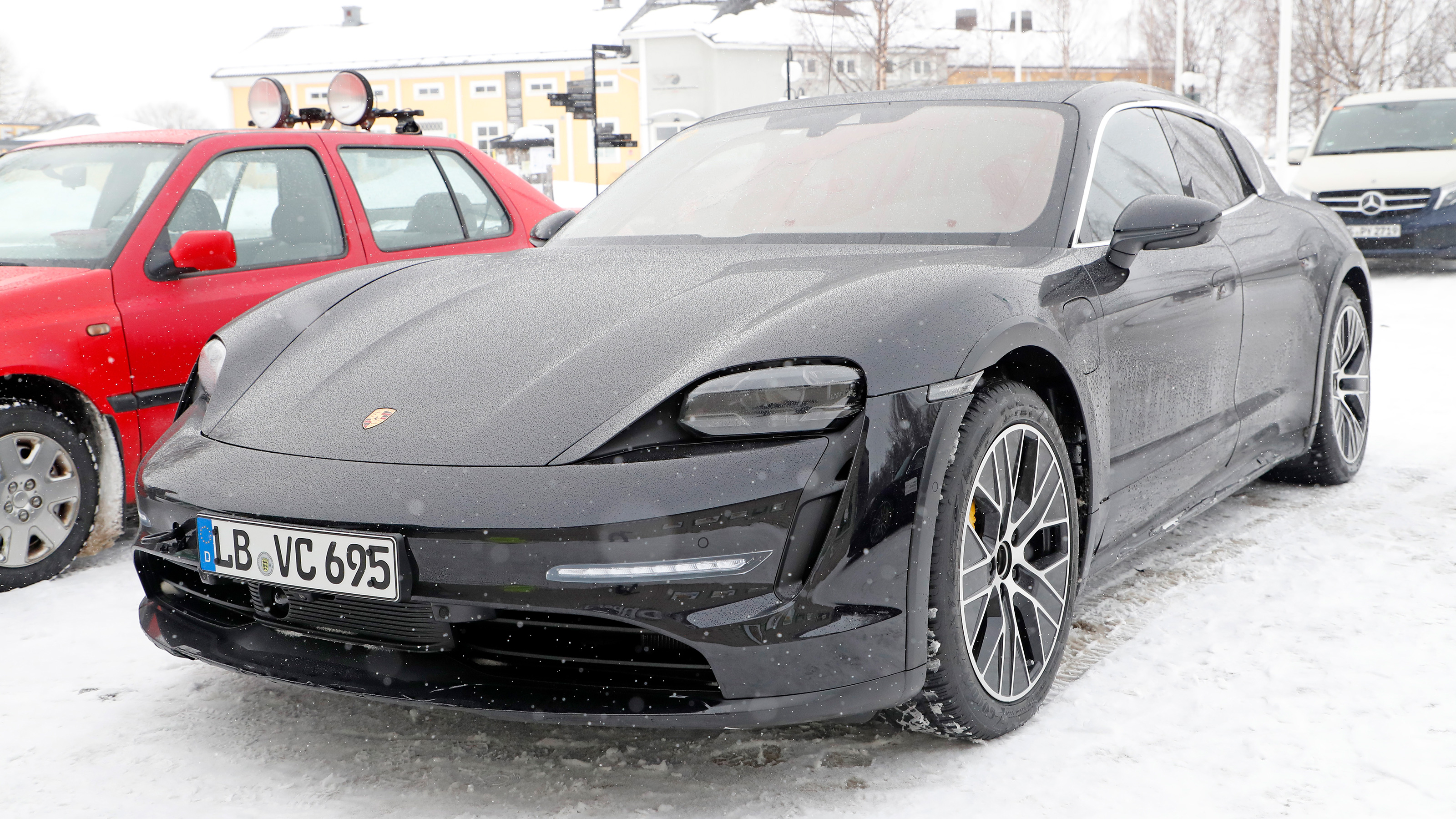 Porsche Taycan Cross Turismo