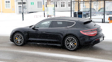 Porsche Taycan Cross Turismo