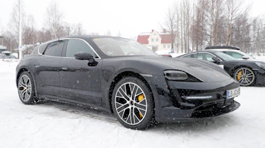 Porsche Taycan Cross Turismo
