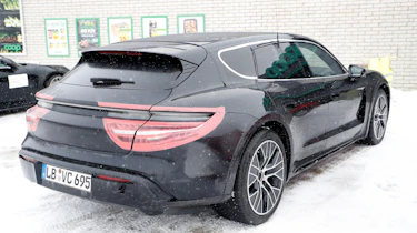 Porsche Taycan Cross Turismo