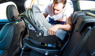 Joie i-snug infant car seat