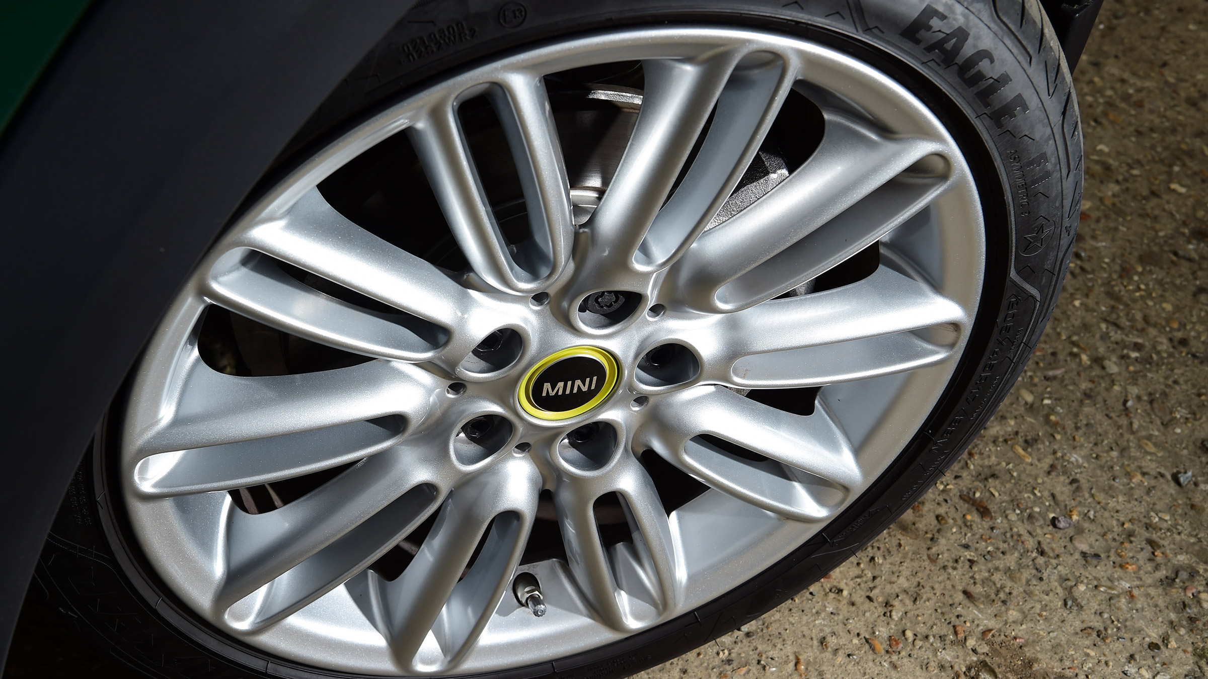 MINI Electric long termer - wheels