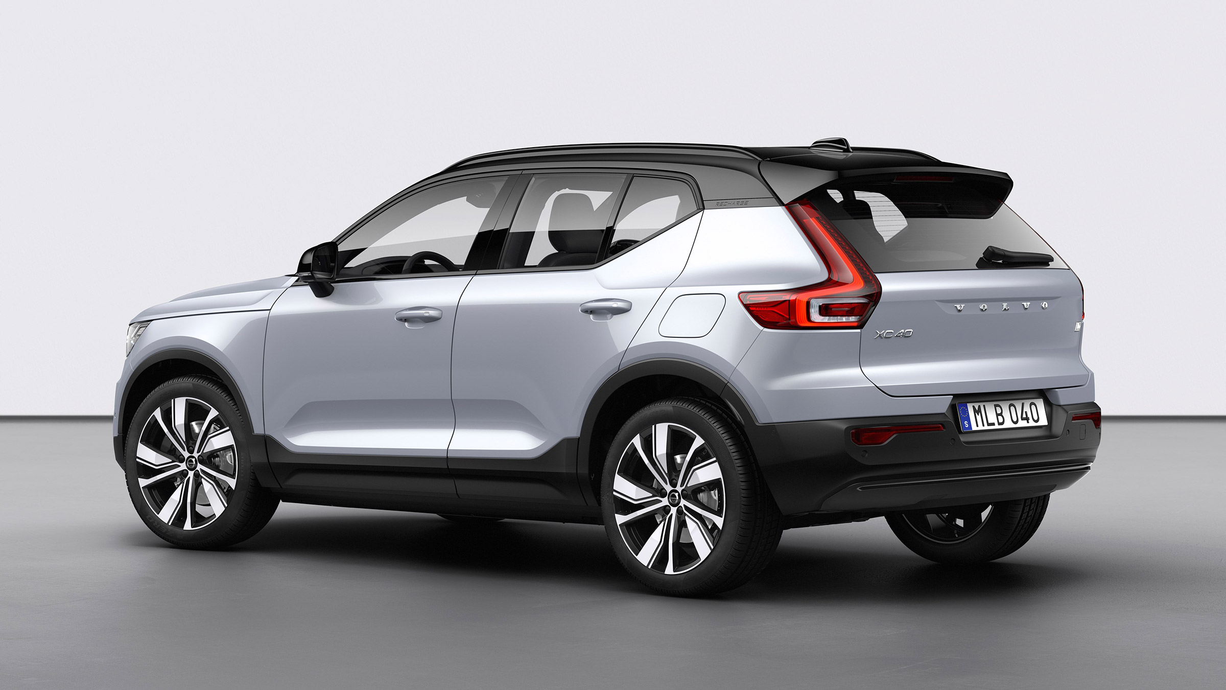 Volvo XC40 P8 Recharge - rear