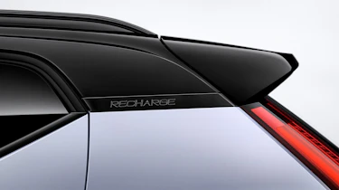 Volvo XC40 P8 Recharge - roof