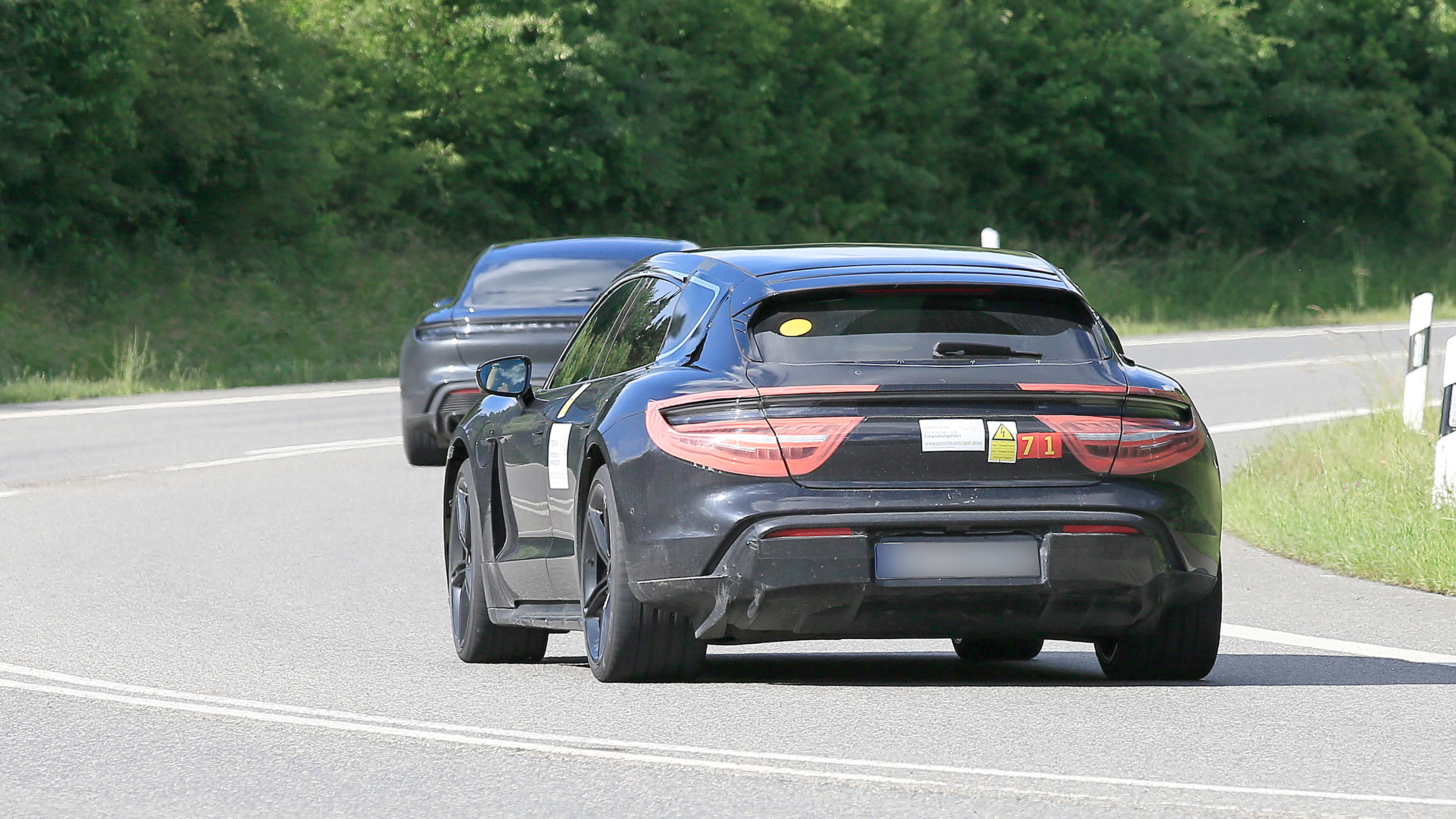 Porsche Taycan Cross Turismo