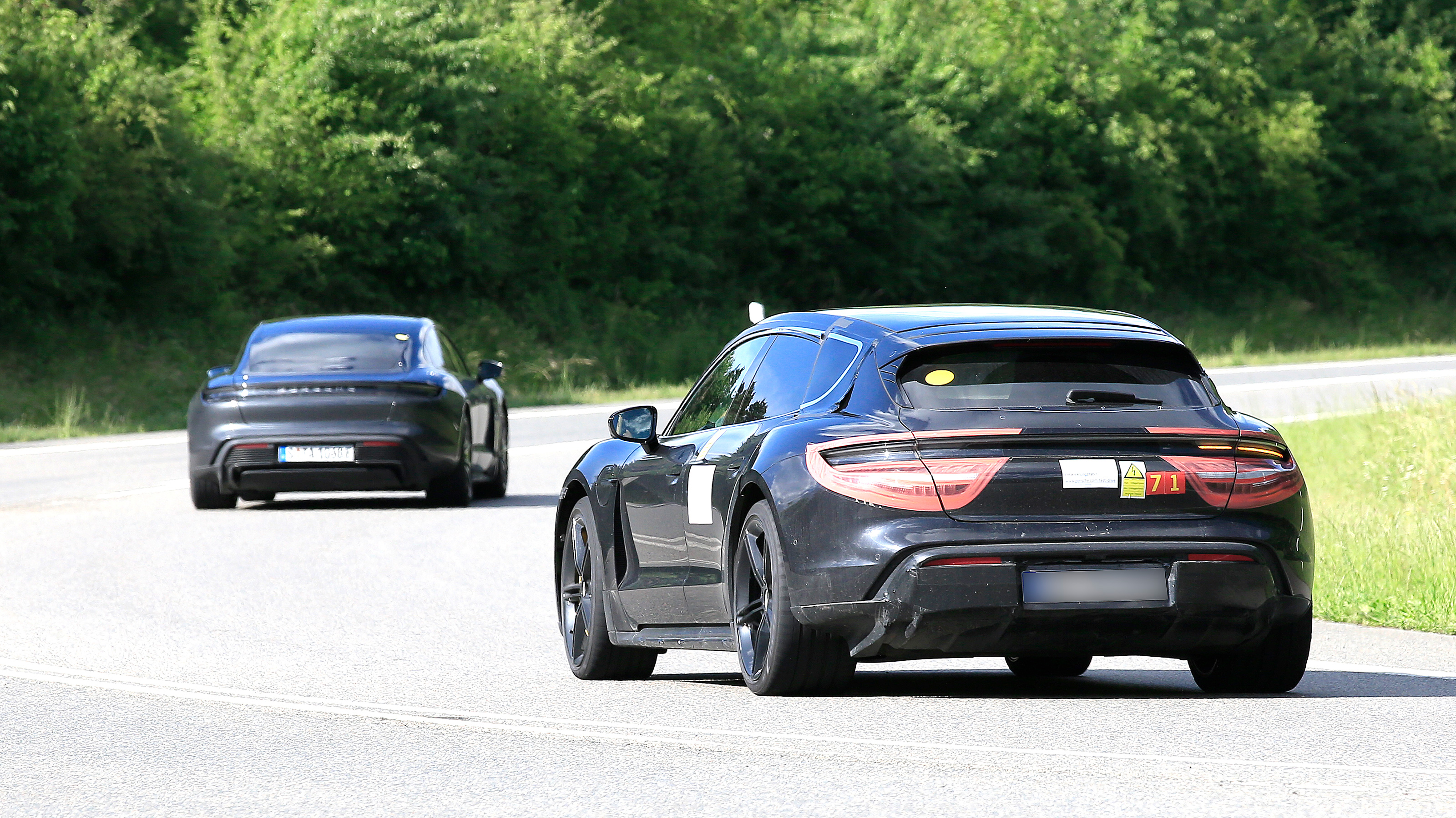 Porsche Taycan Cross Turismo