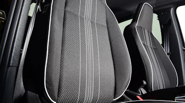 SEAT Mii electric UK - front seats