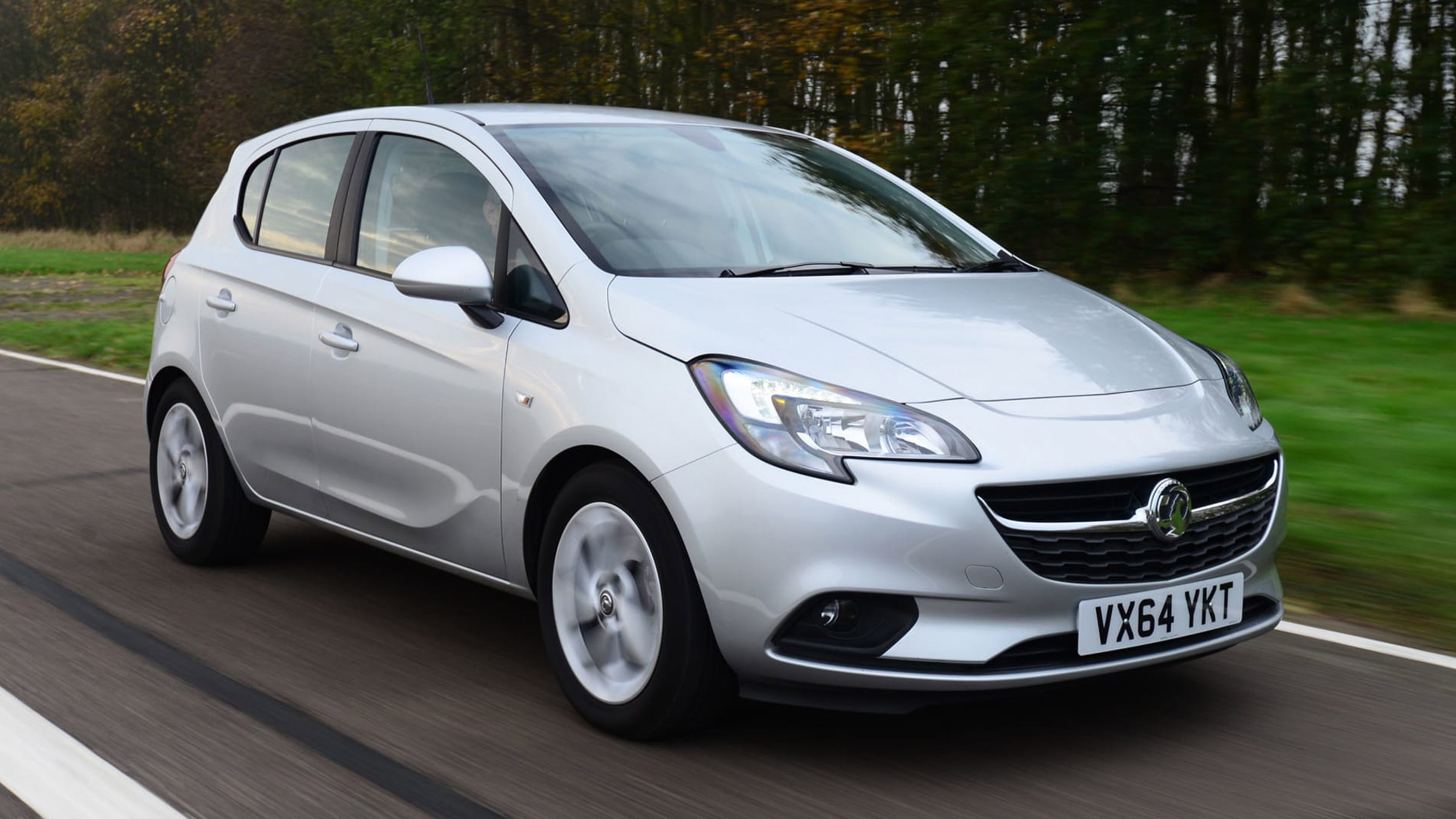 Used Vauxhall Corsa - front 3/4