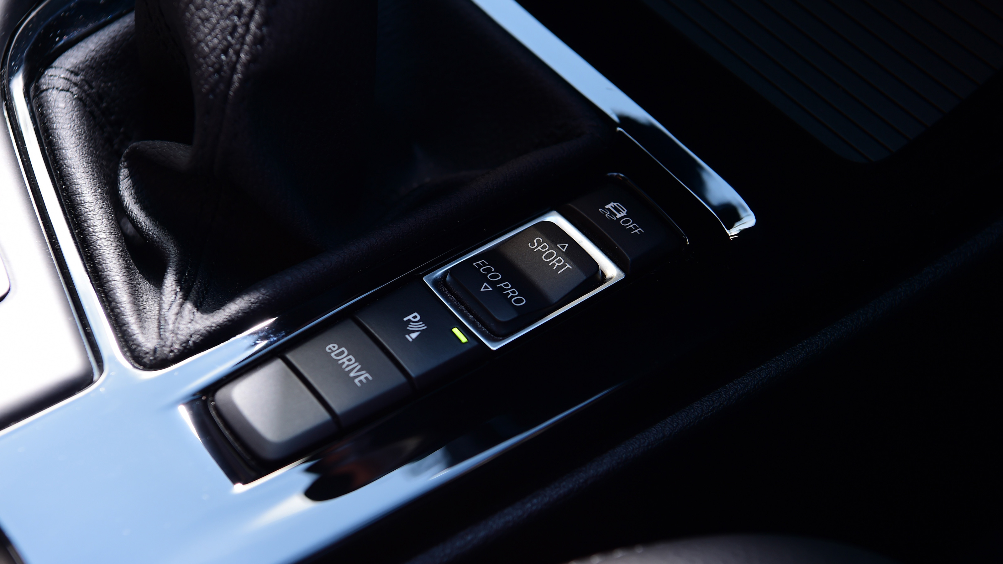 BMW X1 centre console