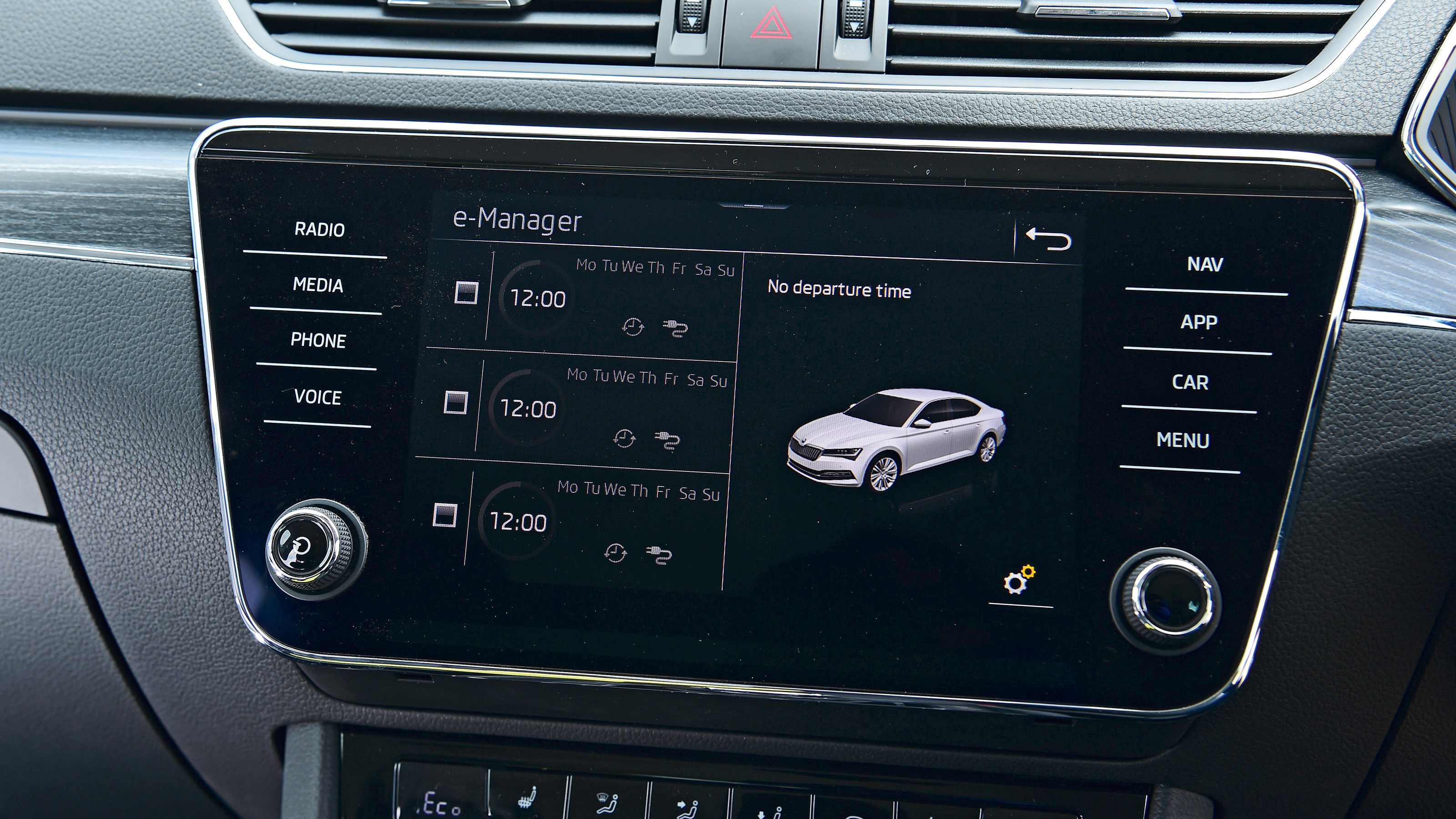 Skoda Superb iV long termer - first report infotainment