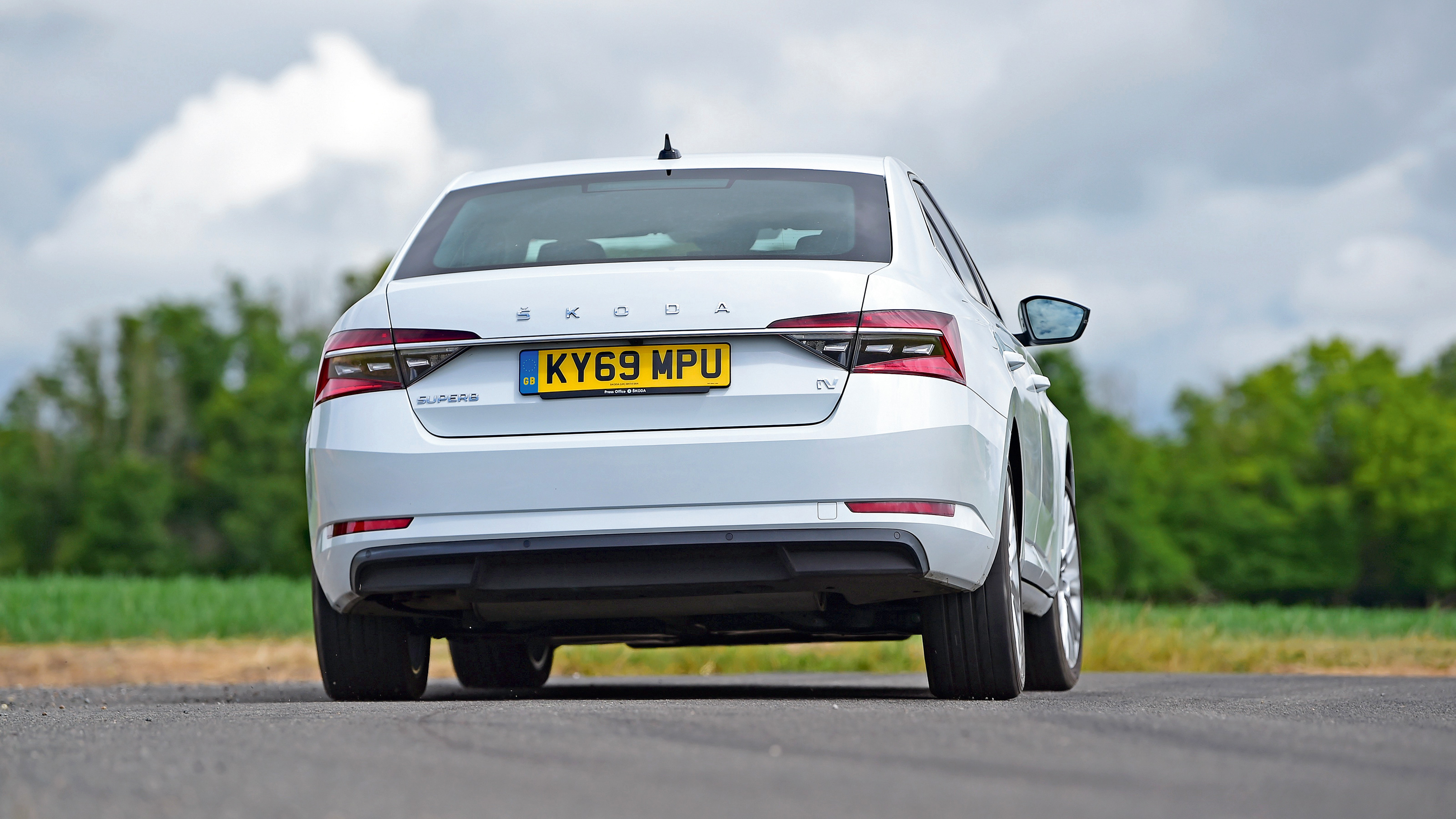 Skoda Superb iV long termer - first report rear