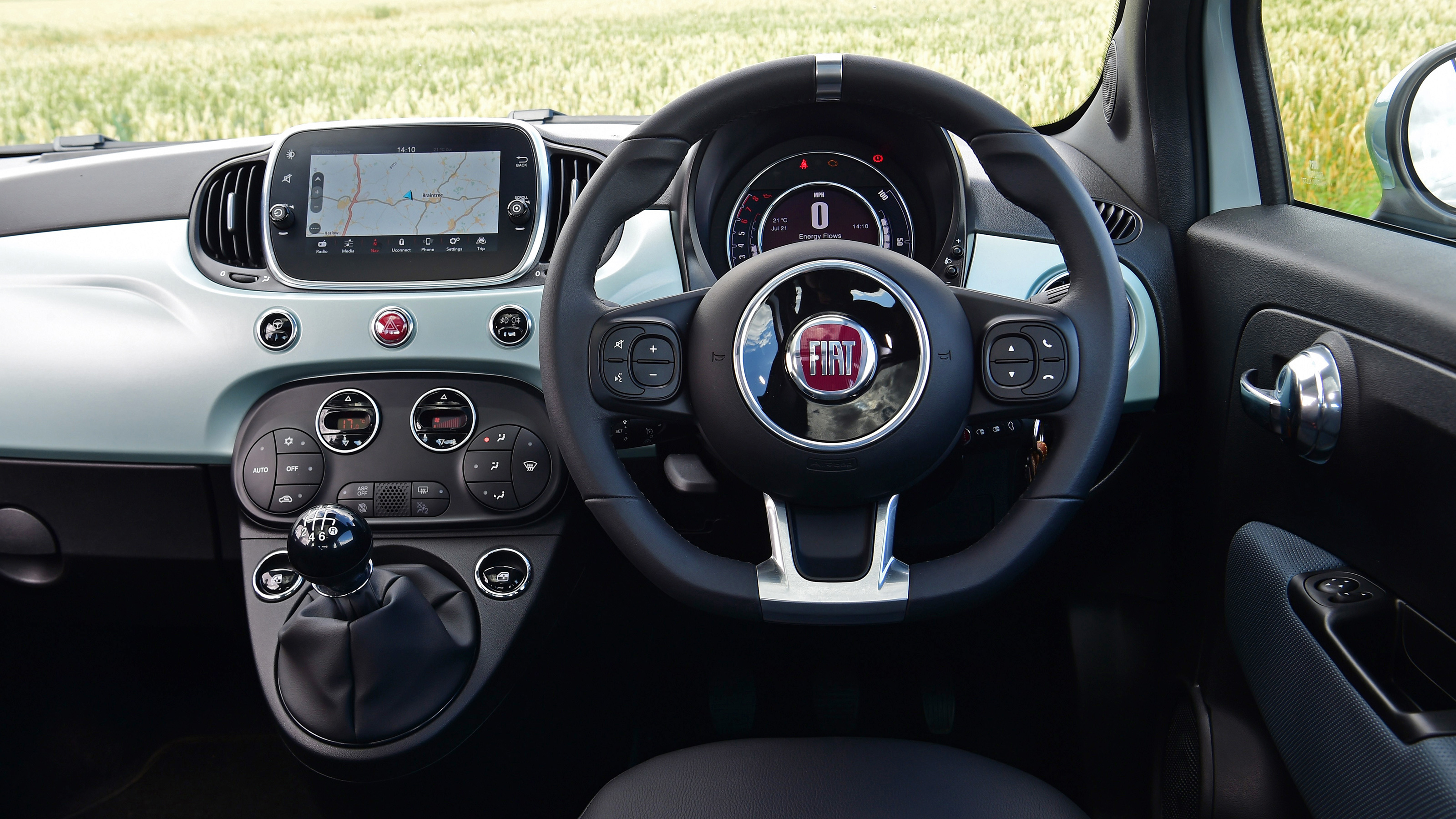 Fiat 500 Hybrid - dashboard