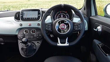 Fiat 500 Hybrid - dashboard