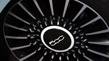 Fiat 500 Hybrid - wheel