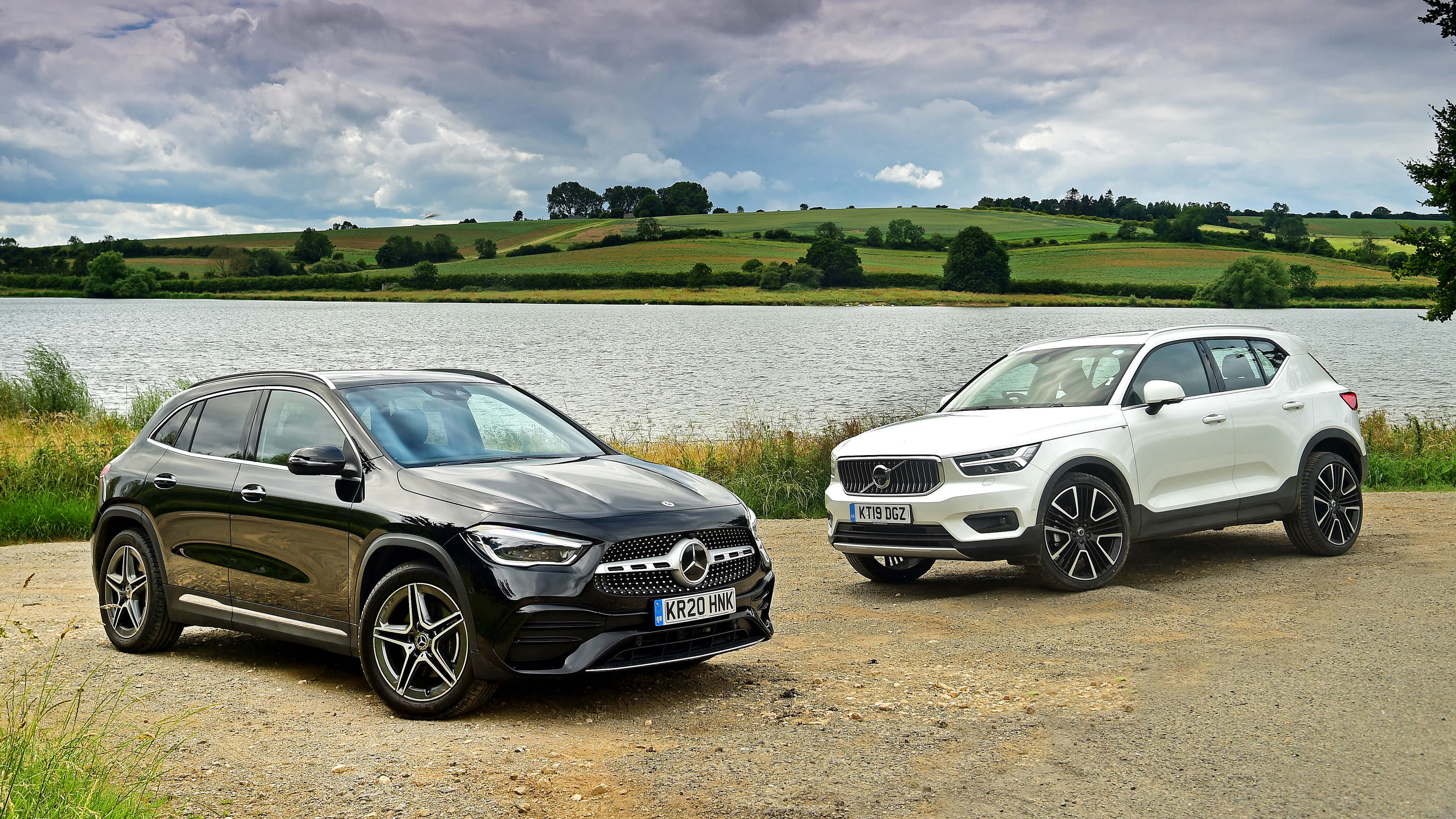 Mercedes GLA vs Volvo XC40