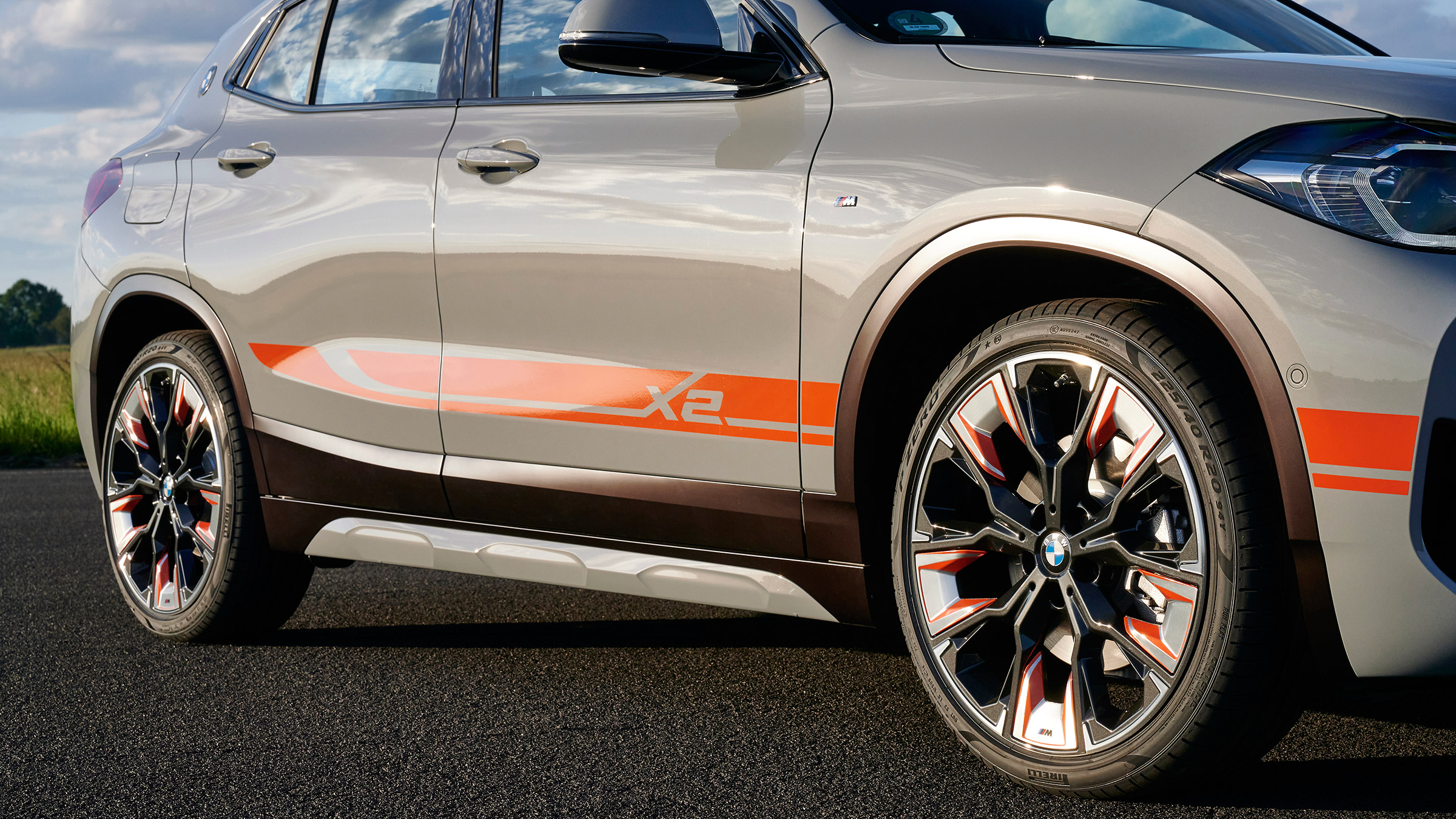 BMW X2 M Mesh Edition - side detail
