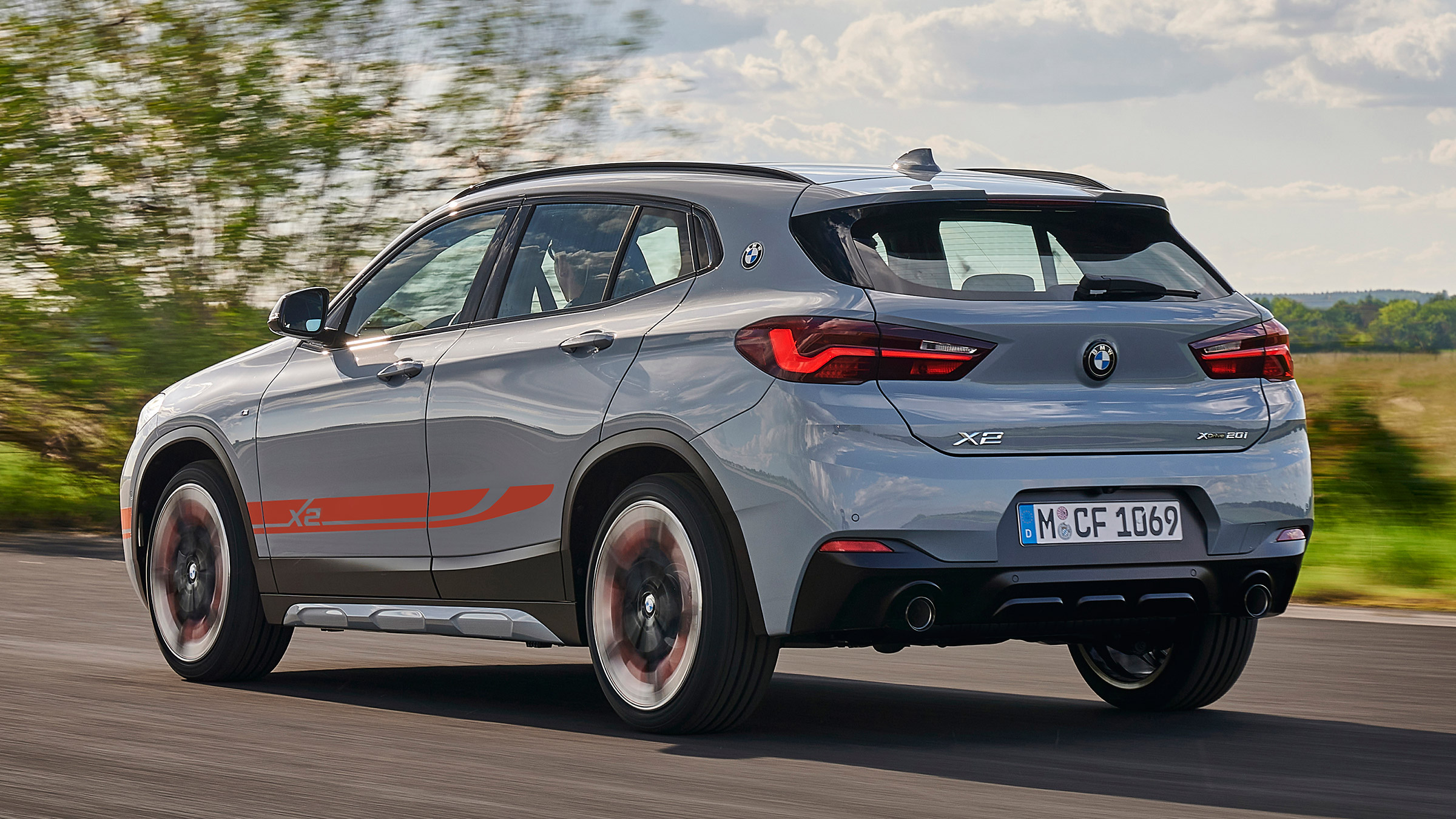 BMW X2 M Mesh Edition - rear tracking