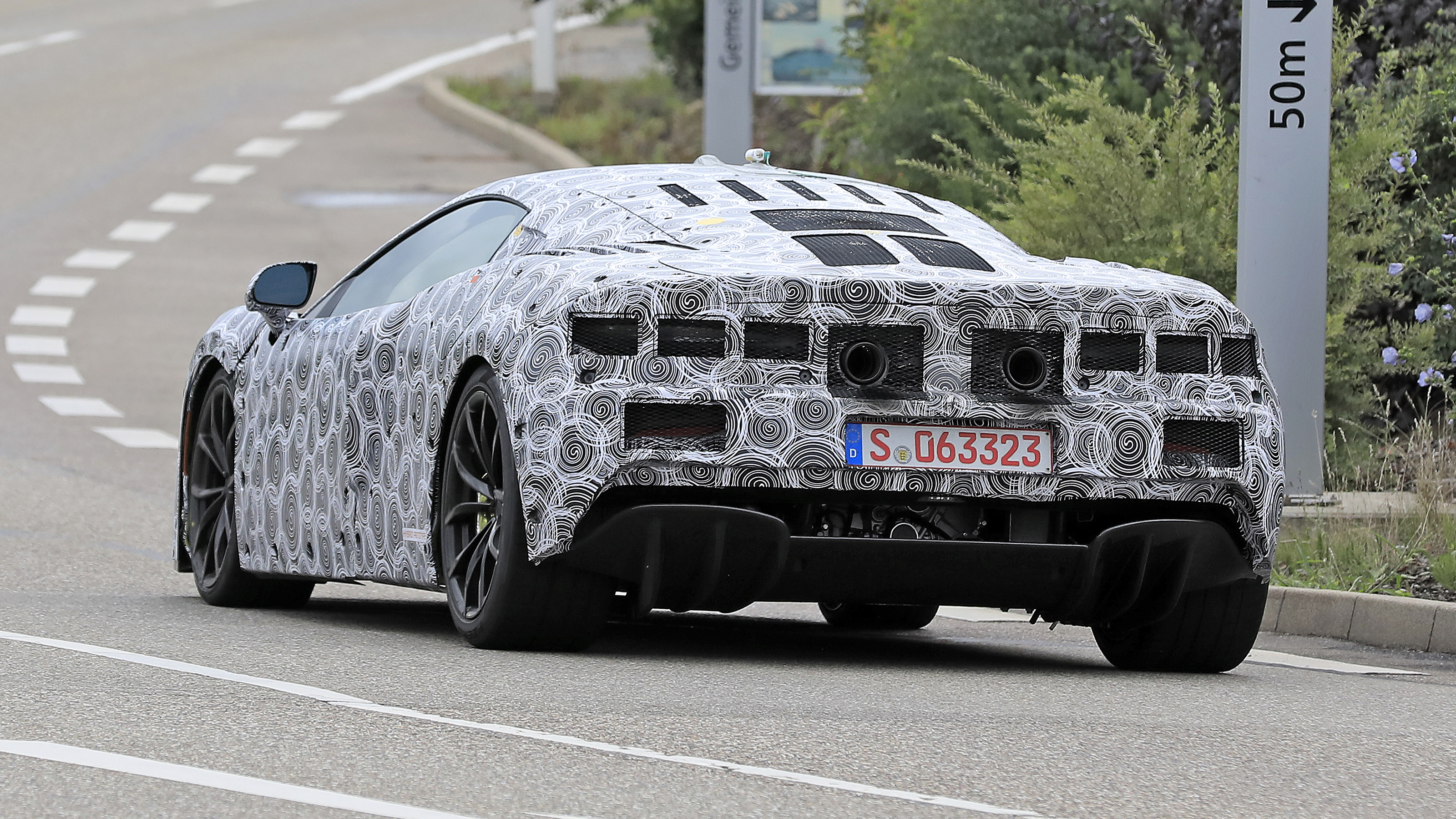 McLaren Artura - spyshot 4