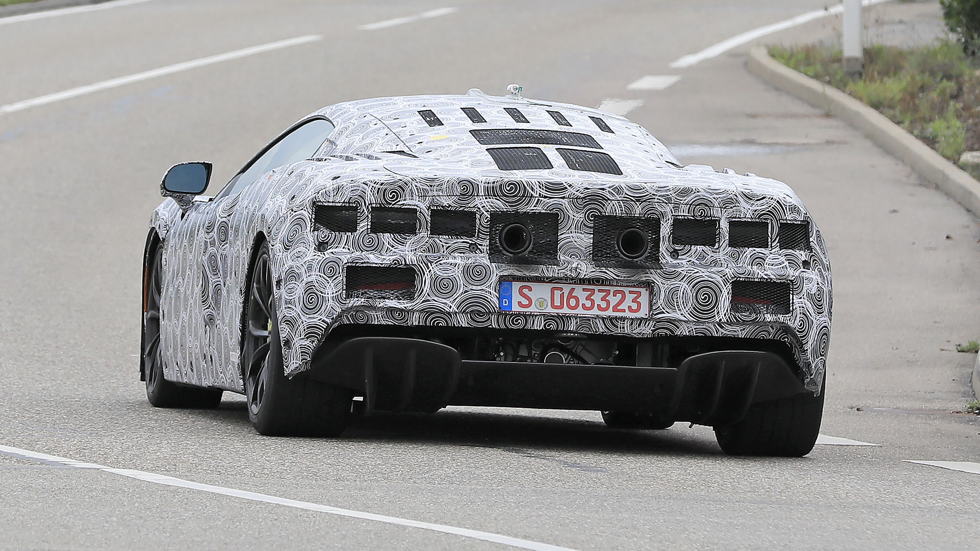 McLaren Artura - spyshot 6