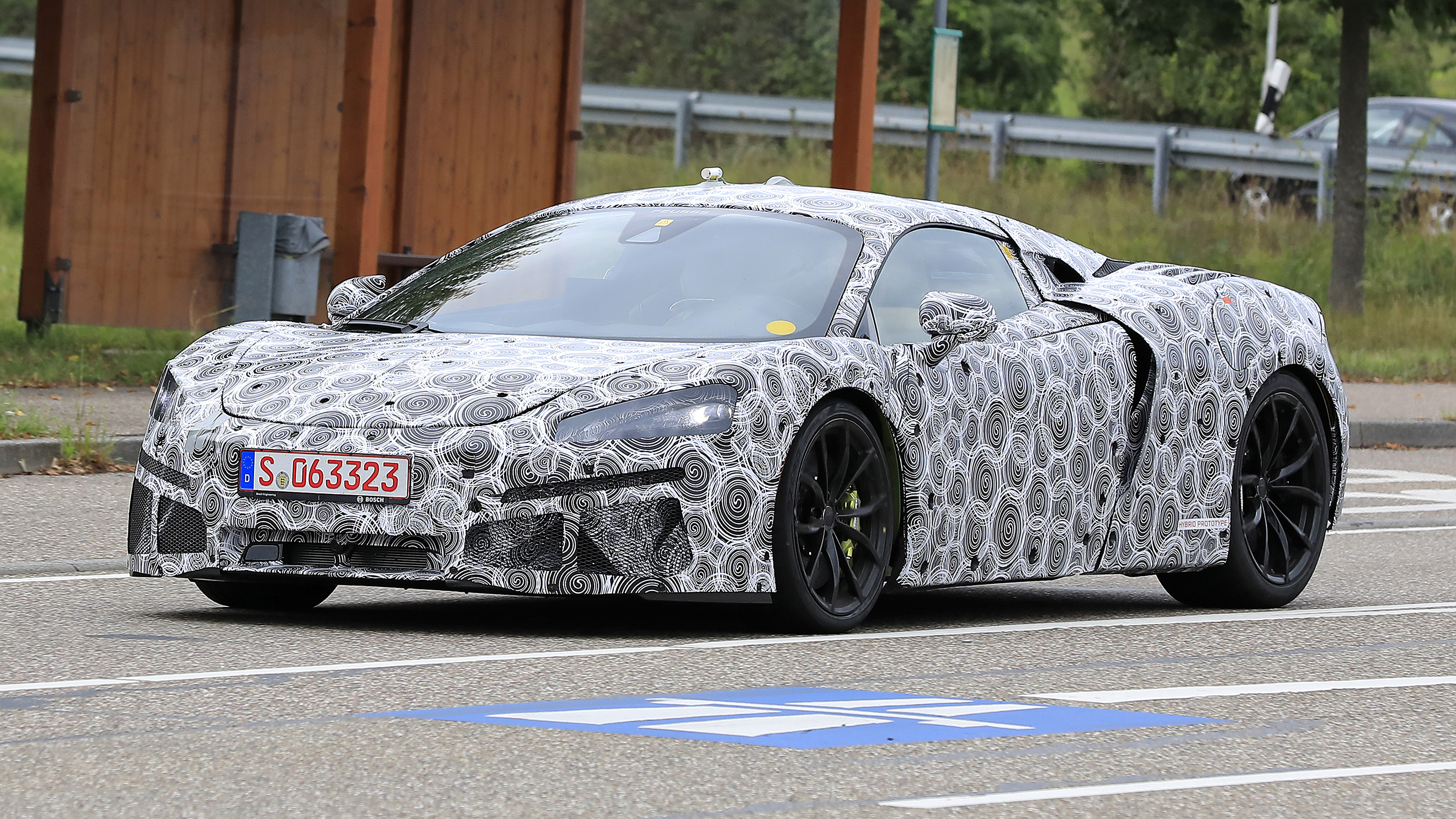 McLaren Artura - spyshot 3