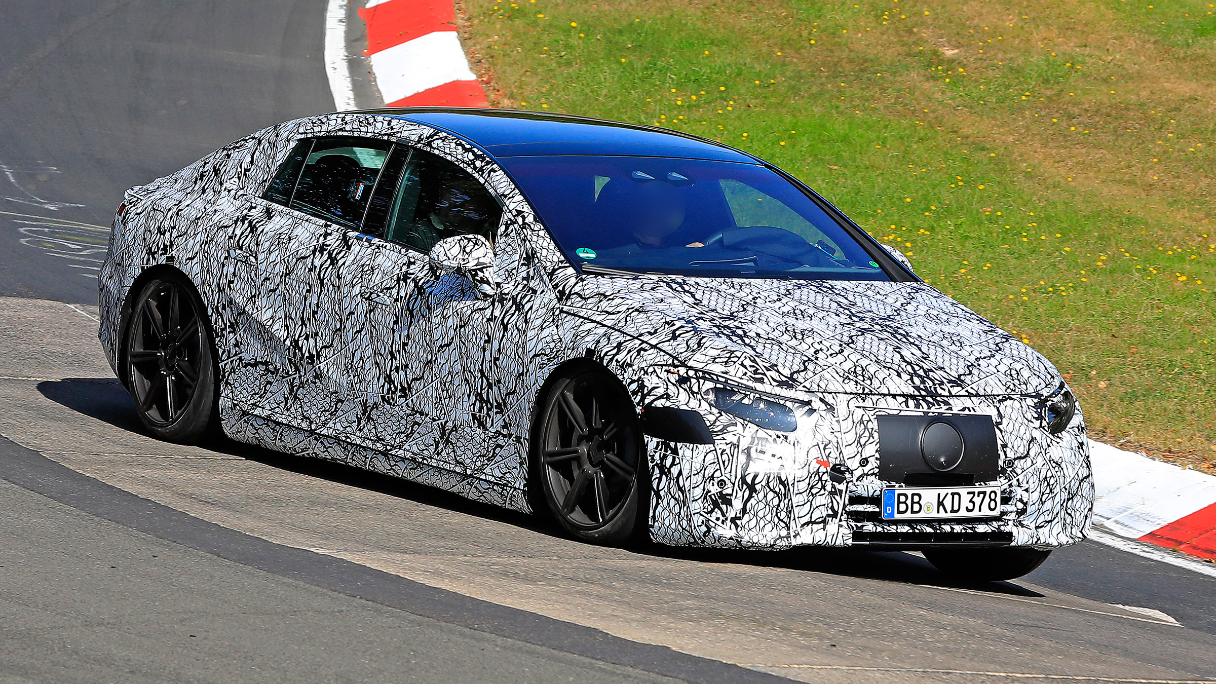Mercedes EQS spyshot 2