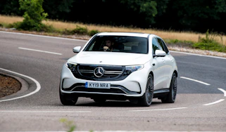 Mercedes EQC - front cornering