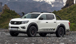 Nissan Navara AT-32 - main image