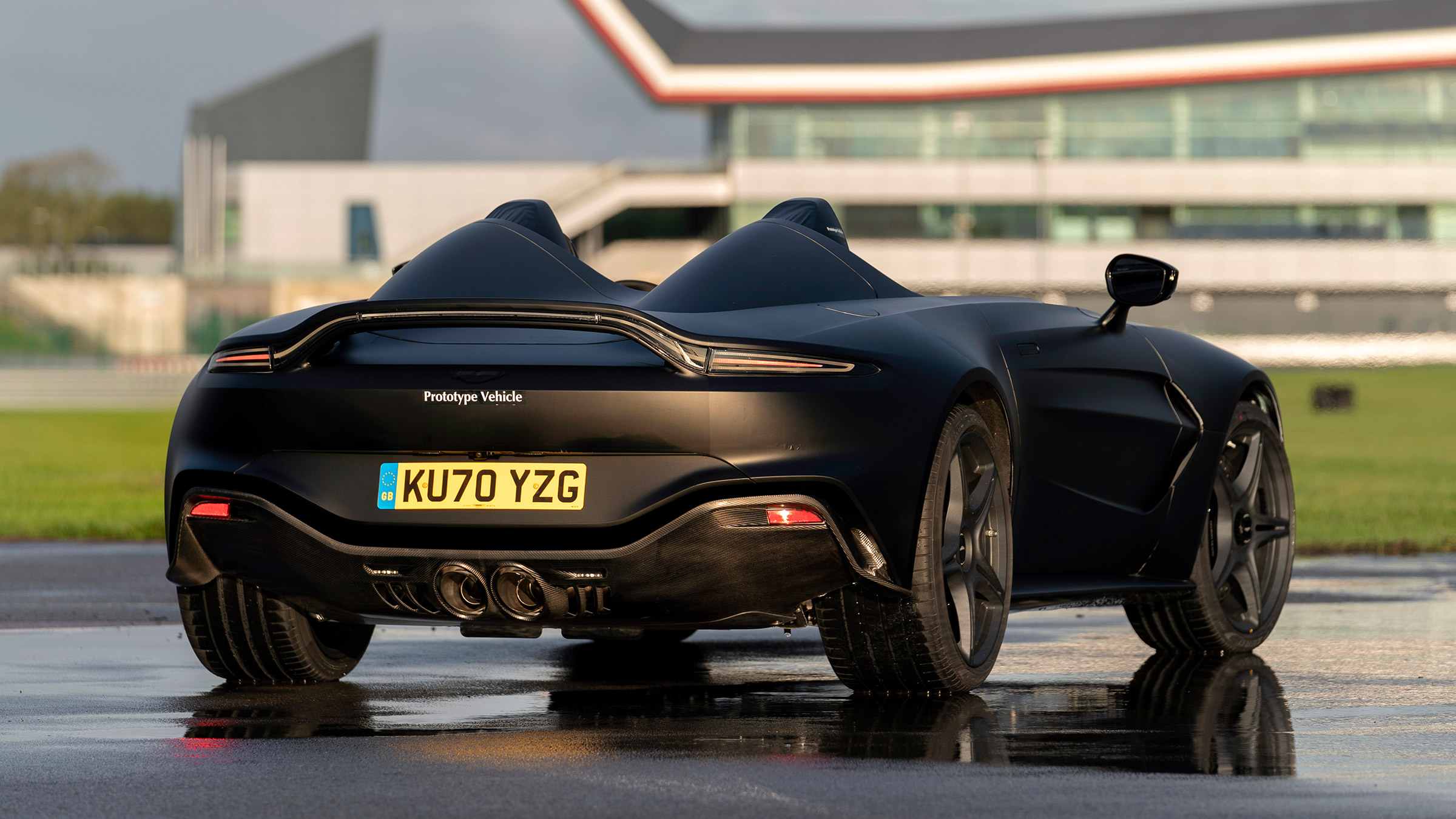 Aston Martin V12 Speedster - rear static