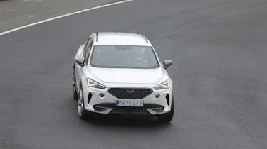 Cupra Formentor - front cornering