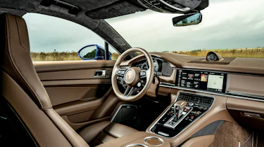 Porsche Panamera - driving